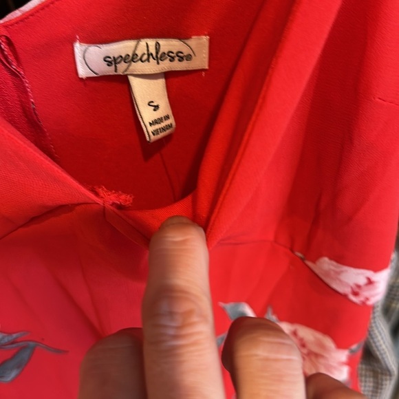 Speechless red and pink floral print v neck hi low maxi dress size S NWT - Picture 2 of 3